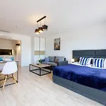 Baltyckie - Grand Baltic - Wifi, Klimatyzacja, Sala Zabaw, Taras Wypoczynkowy, Centrum Ustki Apartahotel