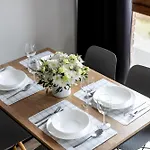Baltyckie - Grand Baltic - Wifi, Klimatyzacja, Sala Zabaw, Taras Wypoczynkowy, Centrum Ustki Apartahotel Ustka