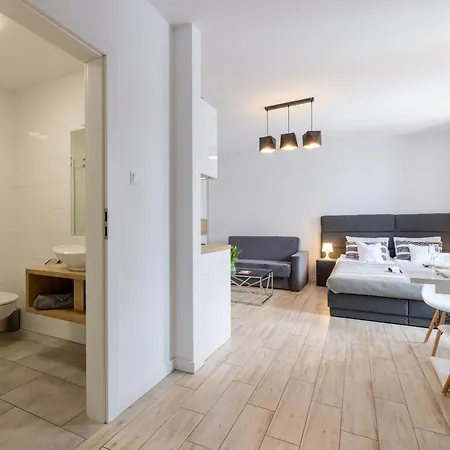 מלון דירות Baltyckie - Grand Baltic - Wifi, Klimatyzacja, Sala Zabaw, Taras Wypoczynkowy, Centrum Ustki