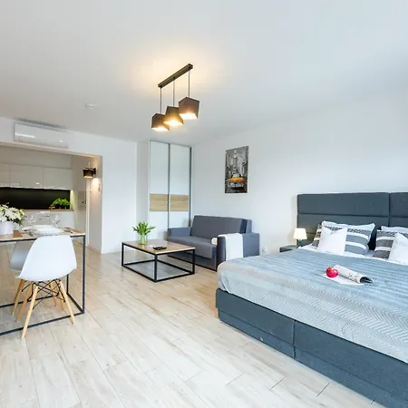Baltyckie - Grand Baltic - Wifi, Klimatyzacja, Sala Zabaw, Taras Wypoczynkowy, Centrum Ustki 4* Ustka