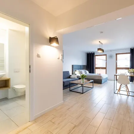 Baltyckie: Grand Baltic Seaside Retreat With Amenities