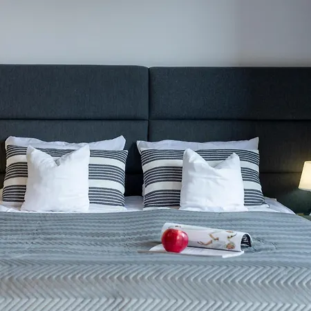 מלון דירות Baltyckie - Grand Baltic - Wifi, Klimatyzacja, Sala Zabaw, Taras Wypoczynkowy, Centrum Ustki 4*