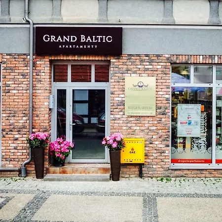 Baltyckie - Grand Baltic - Wifi, Klimatyzacja, Sala Zabaw, Taras Wypoczynkowy, Centrum Ustki Aparthotel Ustka